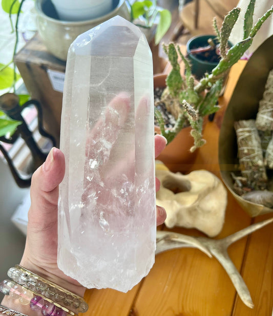 Brazilian Lemurian Quartz Point – 2.5 lbs | 7.5" Long | Master Healer with Inner Fracture & Ancient Energy